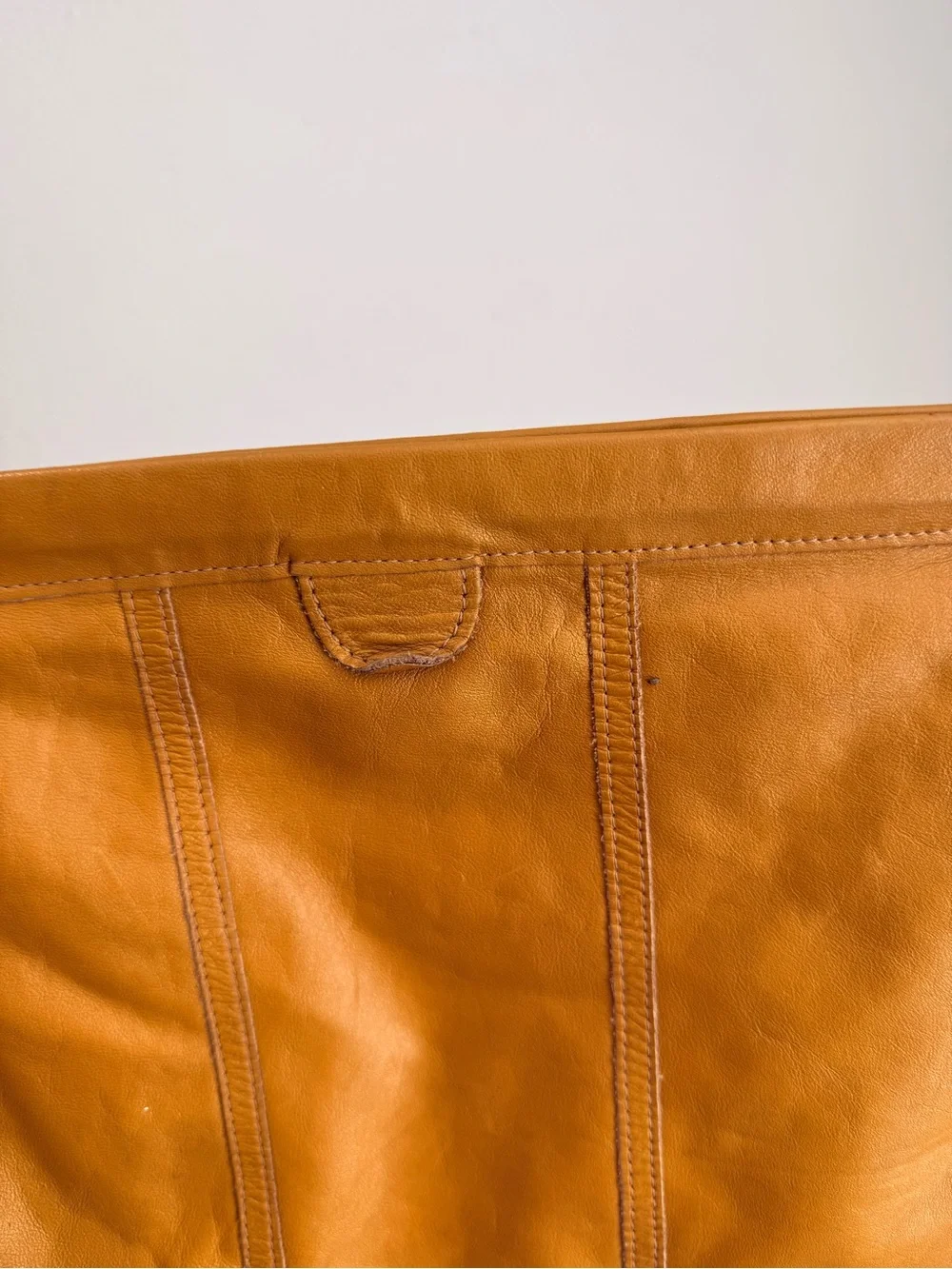 Vintage camel tan brown leather clutch handbag